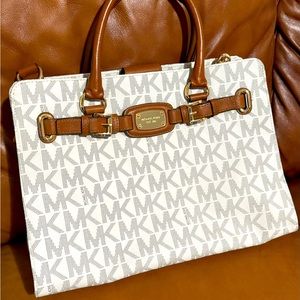 Michael Kors Shoulder/Handbag